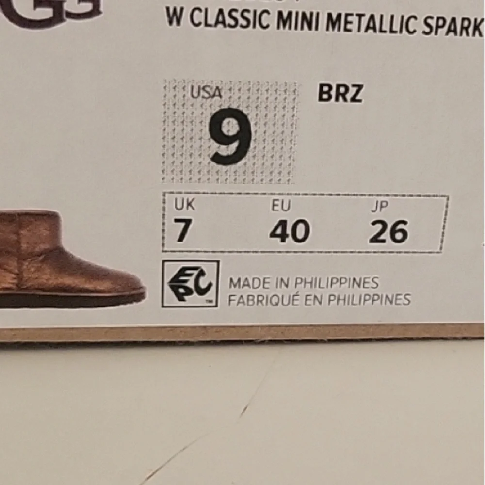 NWT UGG Sparkle boots - Picture 3 of 10